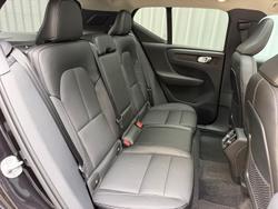 2025 Volvo XC40 Ultra B4 Dark