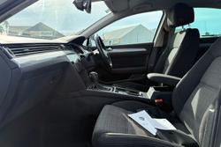 2022 Volkswagen Passat 140TSI Business
