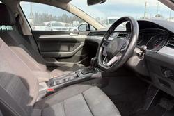2022 Volkswagen Passat 140TSI Business