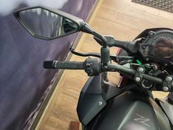 2021 Kawasaki Z400 RED