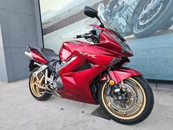 2009 Honda VFR800F (VFR800Fi) Red