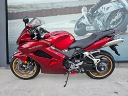 2009 Honda VFR800F (VFR800Fi) Red