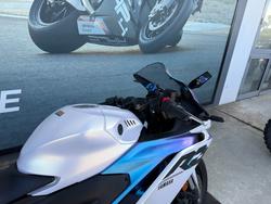 2025 Yamaha YZF-R3 White