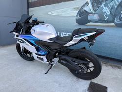 2025 Yamaha YZF-R3 White