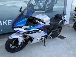 2025 Yamaha YZF-R3 White