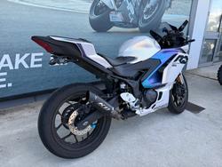 2025 Yamaha YZF-R3 White