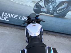 2025 Yamaha YZF-R3 White