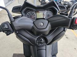 2022 Yamaha XMAX 300 (CZD300A) Black