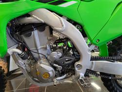 2025 Kawasaki KX450 LIME GREEN