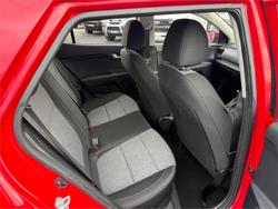 2024 KIA STONIC S