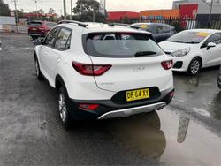 2024 KIA STONIC S