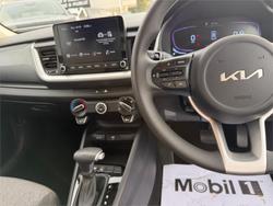 2024 KIA STONIC S