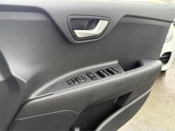 2024 KIA STONIC S