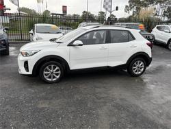 2024 KIA STONIC S