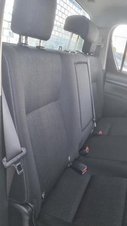 2022 Toyota Hilux SR