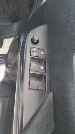 2022 Toyota Hilux SR