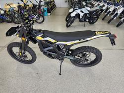 2025 Surron ULTRA BEE R YELLOW/BLACK