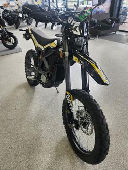 2025 Surron ULTRA BEE R YELLOW/BLACK
