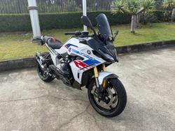 2025 BMW R 1300 RS Performance