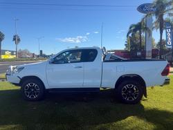 2022 Toyota Hilux SR5