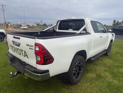 2022 Toyota Hilux SR5