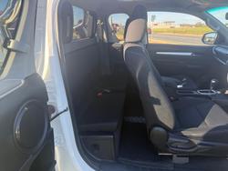2022 Toyota Hilux SR5
