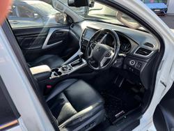 2017 Mitsubishi Pajero Sport GLS