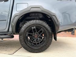 2024 Isuzu D-MAX BLADE