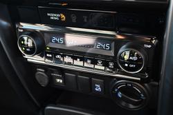 2025 Toyota Fortuner GXL GUN156R 4X4 Dual Range Glacier White