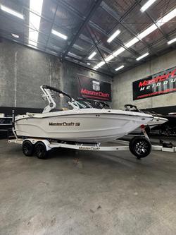 2026 MasterCraft XT22 T
