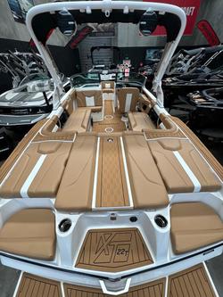 2026 MasterCraft XT22 T