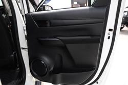 2022 Toyota Hilux SR