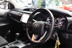 2022 Toyota Hilux SR