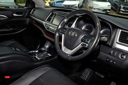 2017 Toyota Kluger Grande