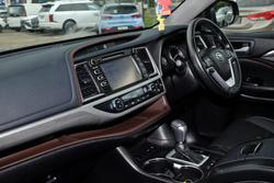 2017 Toyota Kluger Grande