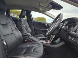 2017 Volvo V40 Cross Country T5 Inscription