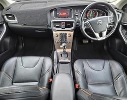2017 Volvo V40 Cross Country T5 Inscription