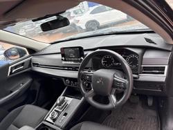 2024 Mitsubishi Outlander ES