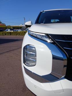 2023 Mitsubishi Outlander ES