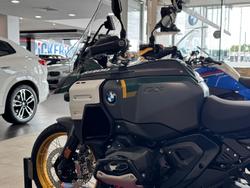 2026 BMW Motorrad R 1300 GS Adventure Option 719 R 1300 Green