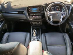 2017 Mitsubishi Outlander PHEV Exceed