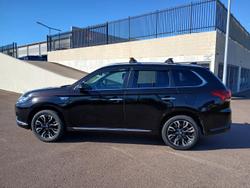 2017 Mitsubishi Outlander PHEV Exceed
