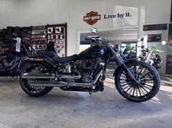 HARLEY-DAVIDSON BREAKOUT 117 (FXBR) ROAD