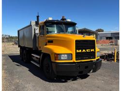 1999 Mack Ch Fleetliner CH688RST