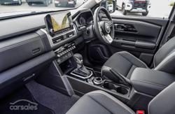2026 Nissan Navara ST-X D27 MY26 4X4 Dual Range Summit Silver