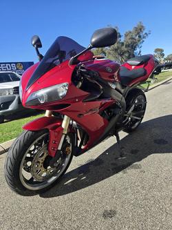 2004 Yamaha YZF-R1 R1 Red