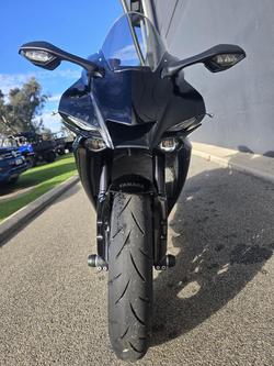 2022 Yamaha YZF-R1 R1 Black
