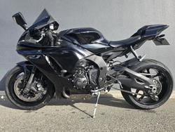 2022 Yamaha YZF-R1 R1 Black