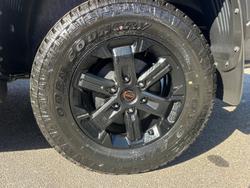 2026 Nissan Navara PRO-4X D27 MY26 4X4 Dual Range Midnight Black