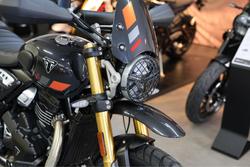 2025 Triumph Scrambler 400 XC Scrambler Grey